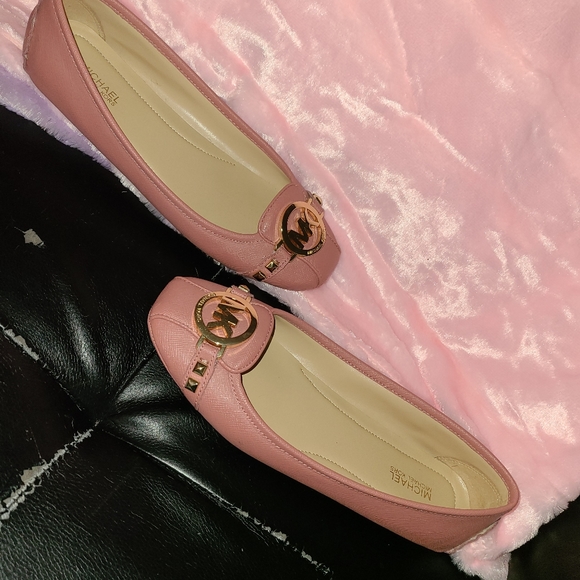 Pink Flats - Picture 7 of 8